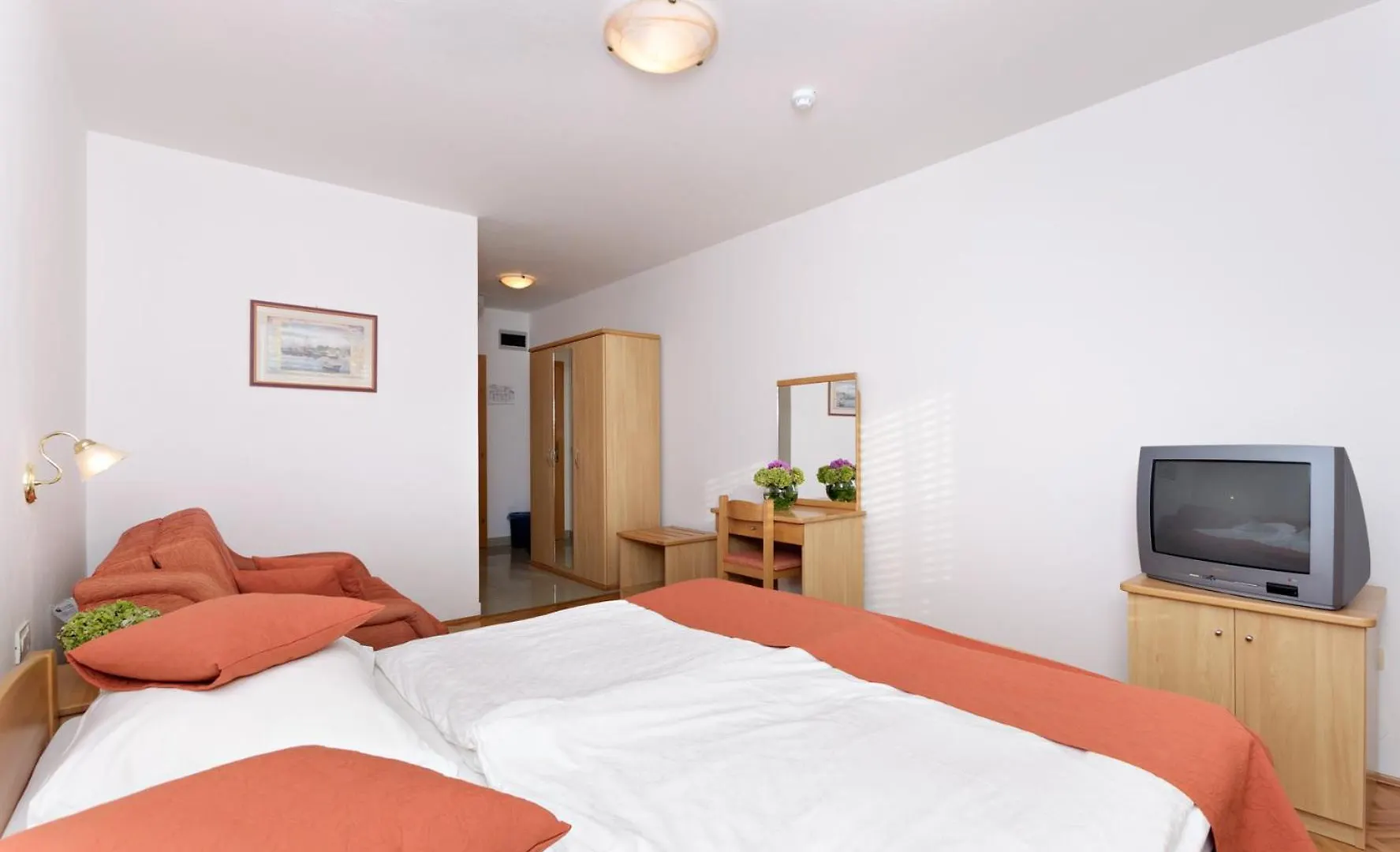 Hotel Epario ロパール